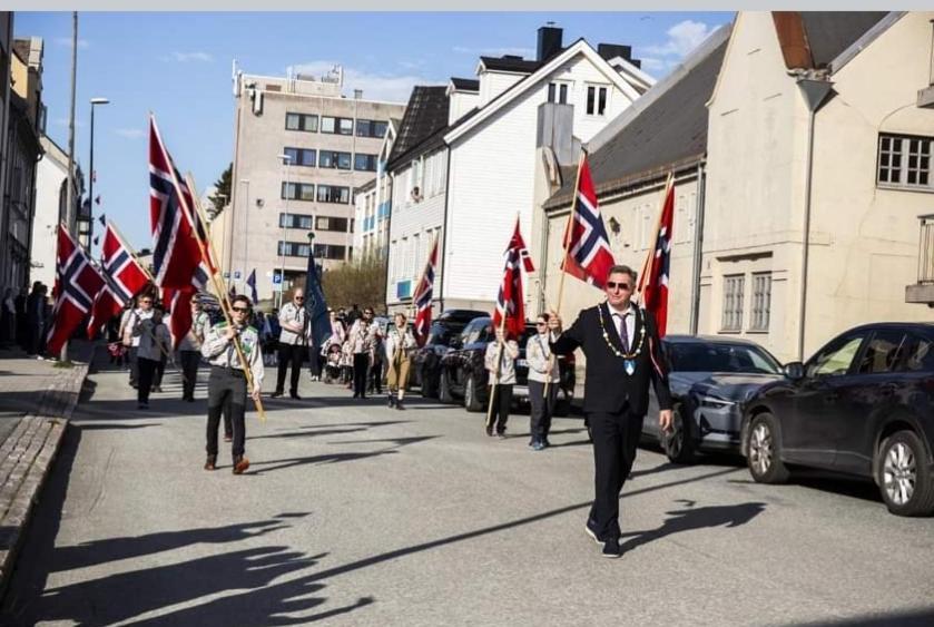 Koselig Leilighet I Narvik Sentrum 5 Soveplasser Gratis Parkering Og Gratis Internett Exterior photo