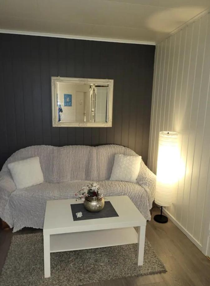 Koselig Leilighet I Narvik Sentrum 5 Soveplasser Gratis Parkering Og Gratis Internett Exterior photo